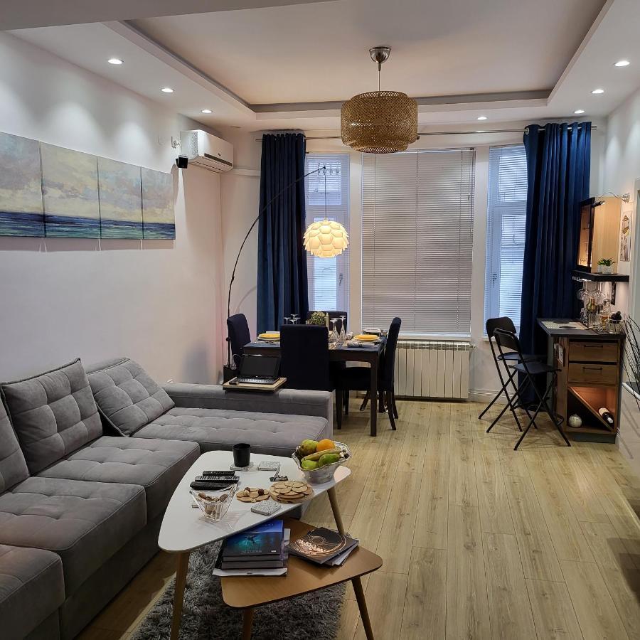 Color Apartments Corneliu Coposu 1A Street Бухарест Экстерьер фото